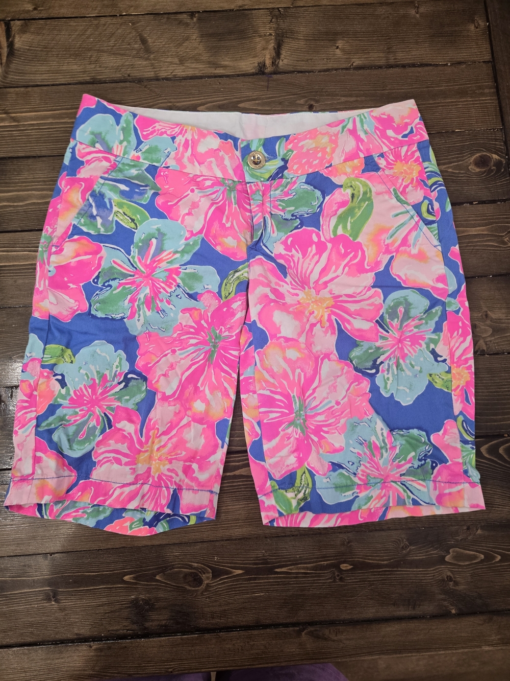Womens Lilly Pulitzer Pink and Blue Floral Chipper Shorts Size 2